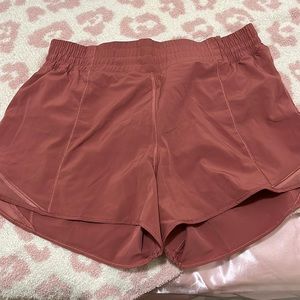 lululemon hotty hot shorts look alike, mid-high rise. 4” inseam